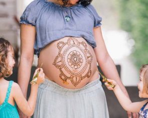 Henna Paradise at the collectove markets at south bank pregnancy belly henna